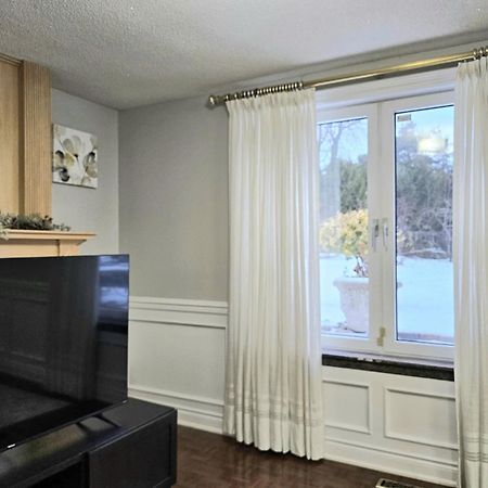 A Home Away Торонто Екстериор снимка